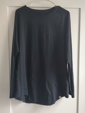 Long Sleeve Black Crewneck Top